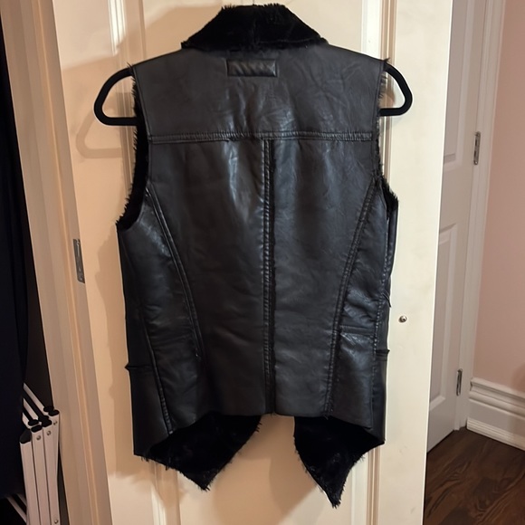 Blank NYC black faux leather vest - Picture 2 of 8